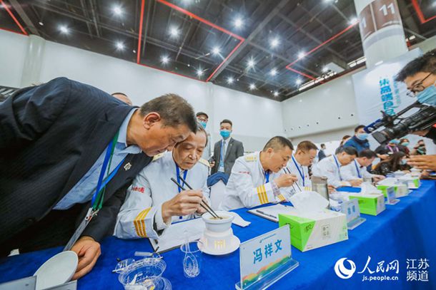主持人郭晓敏个人资料简介,照片,江苏卫视一站到底,李好 主持人郭晓敏个人资料简介,照片,江苏卫视一站到底,李好